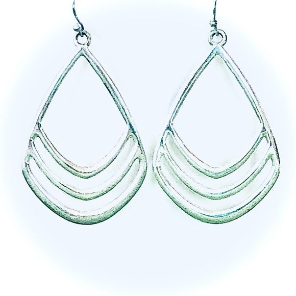 DONATED Sculptural Silver Drop Earrings Set of 2 Macy’s - Picture 2 of 4